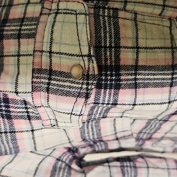 YMI USA Plaid Button-Up Shirt W/pearl Snaps. Size Meduim. Cotton - Picture 3 of 9
